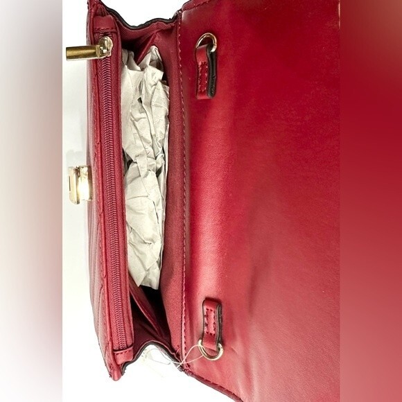 Aldo Mandalit Red Crossbody Bag with Gold Chain Strap - Picture 8 of 13